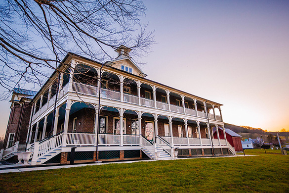 Inn at Foster Falls